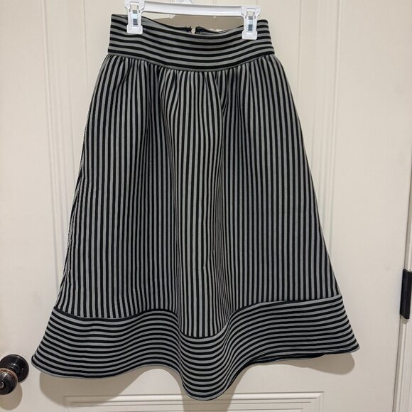 DINA BE Black and Gray Striped Skirt - Size S - Picture 1 of 5
